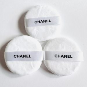 houpette Chanel pour maquillage